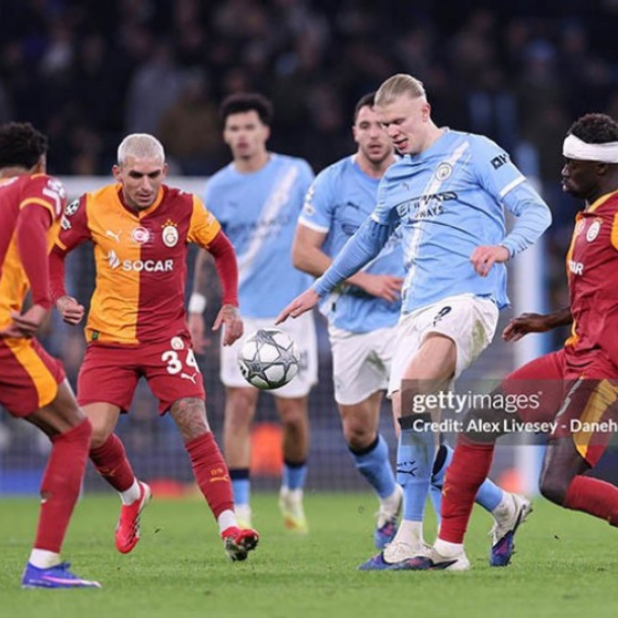  - Man City bay vào top 8 Cúp C1 nhờ Mourinho trợ giúp, HLV Guardiola âu lo vì sao?