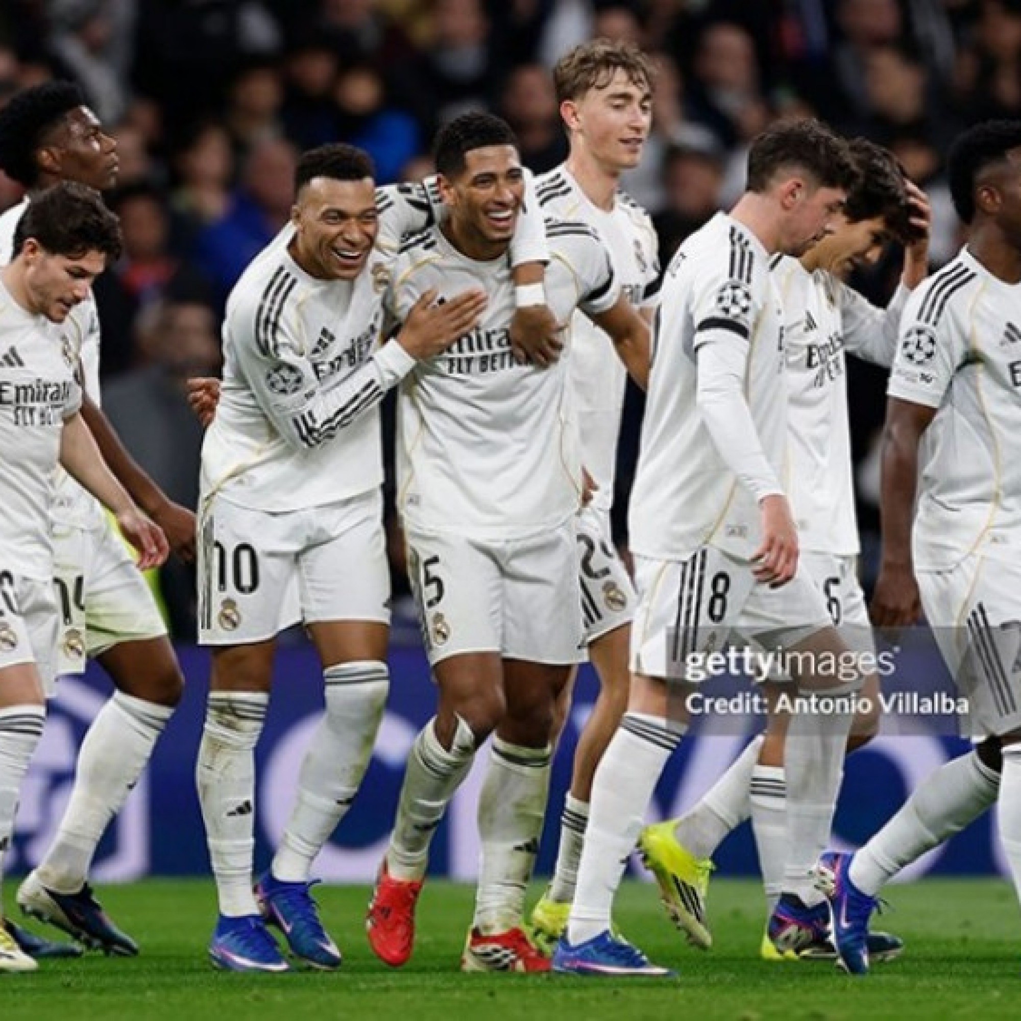  - Phòng thay đồ Real dậy sóng: Bellingham & loạt sao bị chủ tịch Perez "dằn mặt"