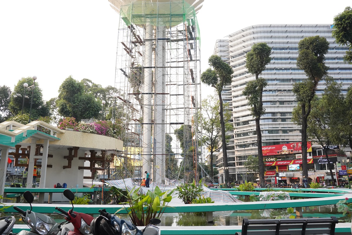 ho con rua khoac 'mau xanh ngoc' moi, hen ngay don nguoi dan check-in - 1