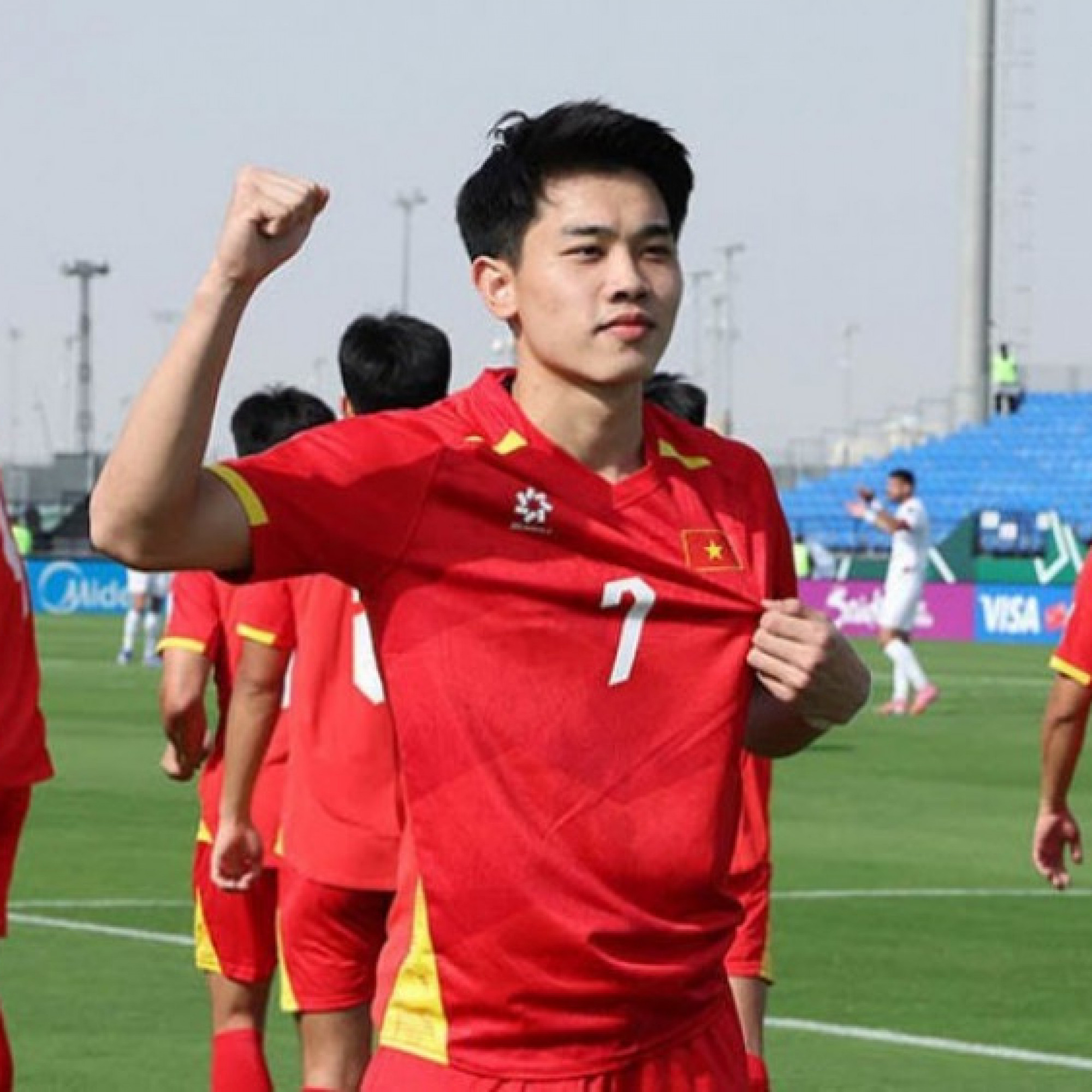  - Fan Việt Nam giúp Đình Bắc dẫn đầu bầu chọn U23 châu Á, hơn sao số 1 U23 Trung Quốc