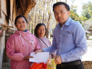 Chuyển động - Sở Công thương Quảng Ngãi tặng quà Tết cho 100 hộ dân vùng ảnh hưởng thiên tai