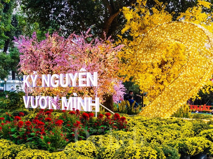 Thiên thần nhí xúng xính áo dài xuân thả dáng giữa khu ‘Rừng sinh thái trong lòng đô thị’ - 15