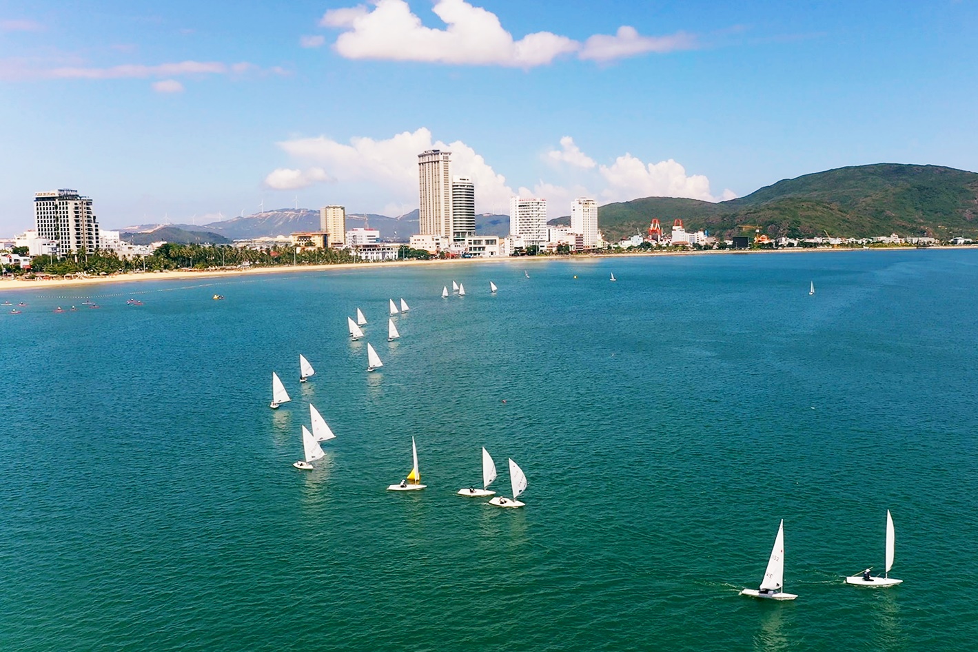 pho bien quy nhon duoc vinh danh la do thi du lich sach asean - 3