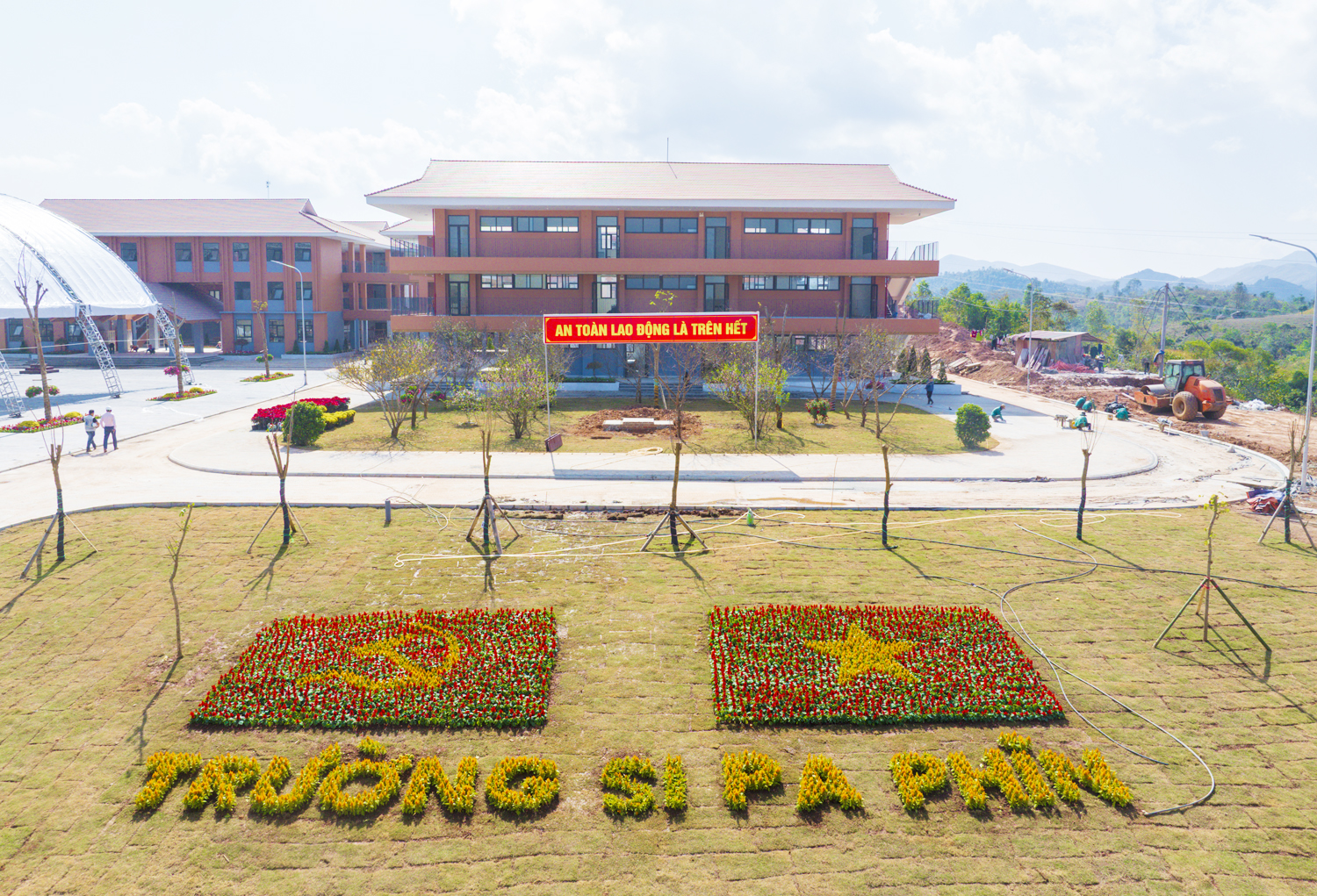 Cận cảnh phòng học '5 sao' tại trường liên cấp chuẩn quốc tế đầu tiên vùng biên giới Điện Biên - 1