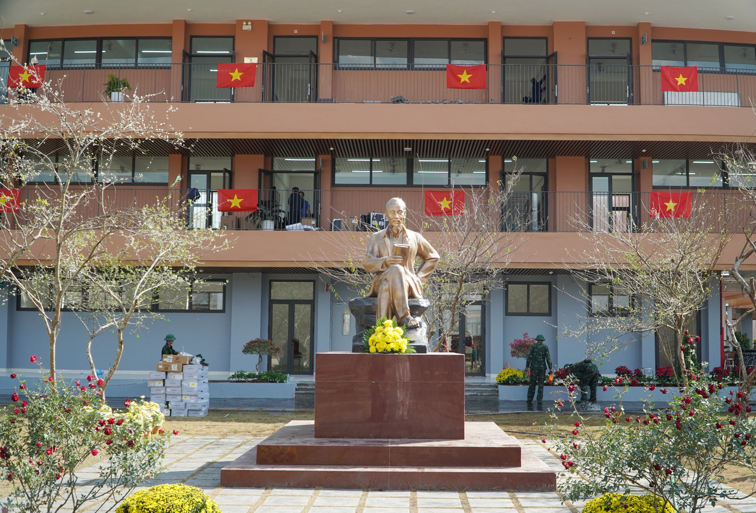 Cận cảnh phòng học '5 sao' tại trường liên cấp chuẩn quốc tế đầu tiên vùng biên giới Điện Biên - 2