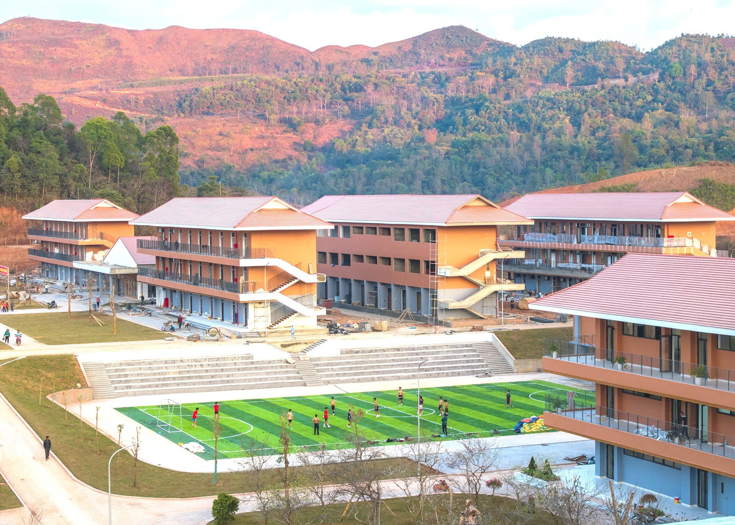 Cận cảnh phòng học '5 sao' tại trường liên cấp chuẩn quốc tế đầu tiên vùng biên giới Điện Biên - 9