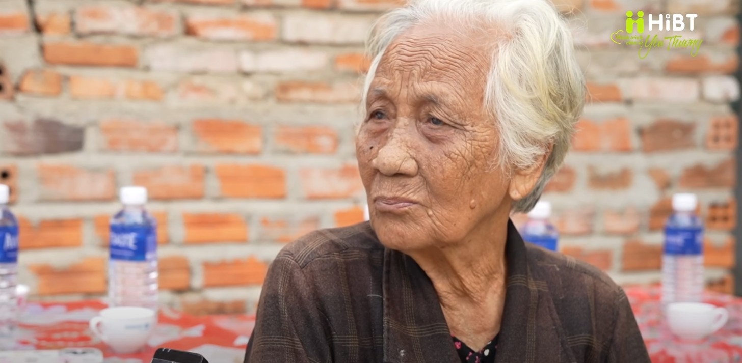 Cụ bà 80 tuổi mất nhà sau trận lũ, sống cô độc được tái thiết chỗ ở từ chương trình “Mái ấm tình thương” - 2