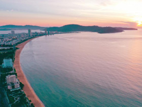  - Phố biển Quy Nhơn được vinh danh là Đô thị Du lịch sạch ASEAN