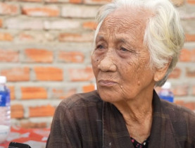  - Cụ bà 80 tuổi mất nhà sau trận lũ, sống cô độc được tái thiết chỗ ở từ chương trình “Mái ấm tình thương”