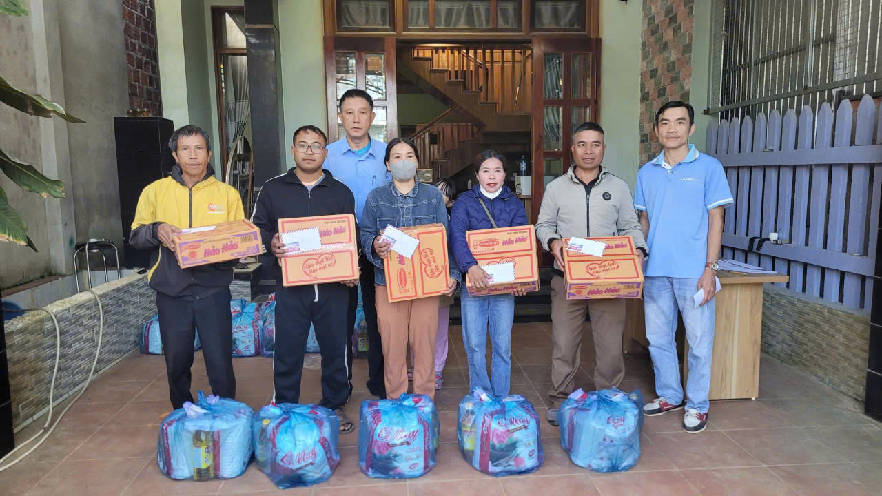 Ấm lòng những ngày giáp Tết ở vùng dược liệu A Lưới - 1