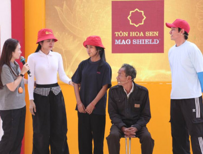 MC Thanh Thảo, Huy Khánh và Vân Trang nghẹn lòng trước hoàn cảnh cô bé mất mẹ, sống cùng ông bà đã lớn tuổi