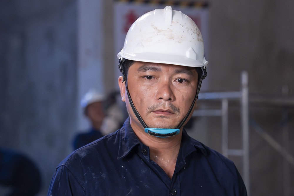 Phan Đinh Tùng ra mắt MV Nước Ngoài, kể câu chuyện người Việt xa xứ giữa mùa đoàn viên - 3