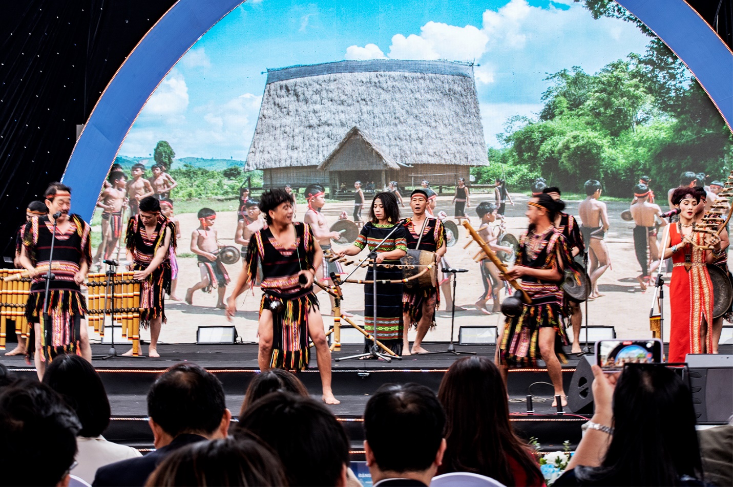 du khach an tuong khong gian van hoa trong ngay gia lai tai ha noi - 5