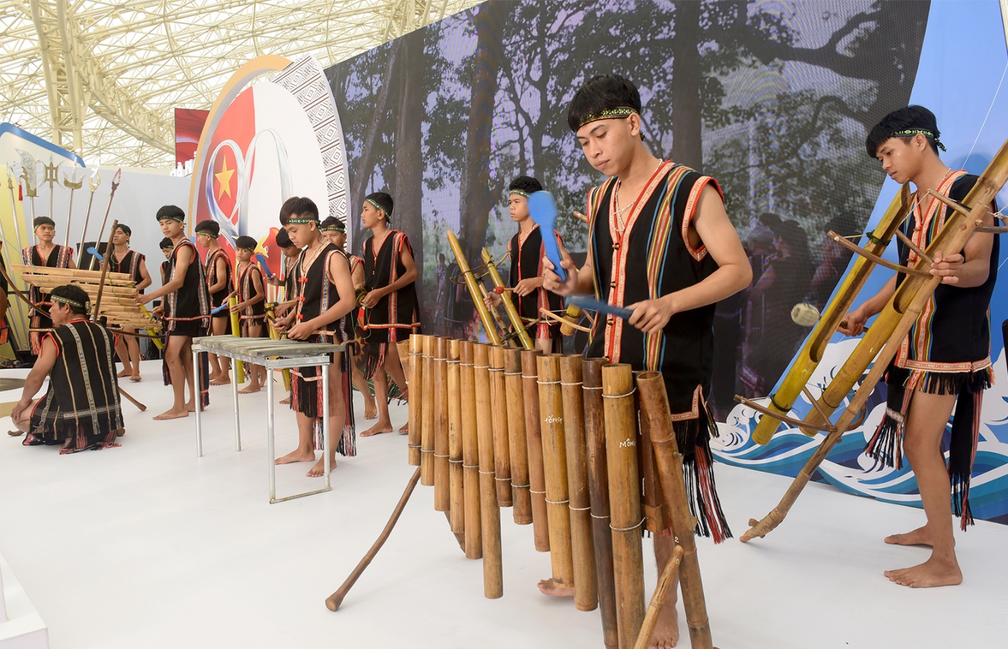 du khach an tuong khong gian van hoa trong ngay gia lai tai ha noi - 12