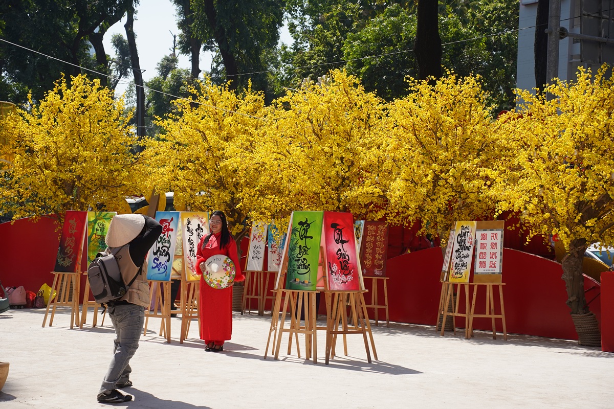 Mai vàng, vó ngựa và hồn Tết xưa giữa lòng TP.HCM - 5