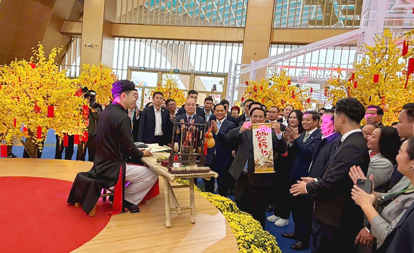 thu tuong pham minh chinh: gieo “hat giong thinh vuong” tu nhung ngay dau nam moi - 14