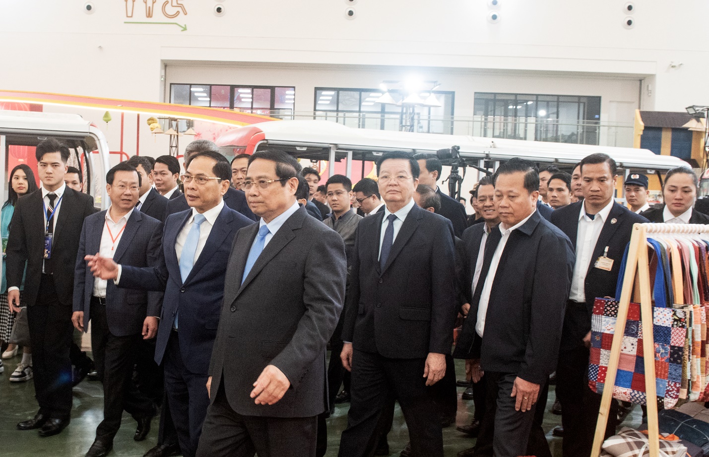 thu tuong pham minh chinh: gieo “hat giong thinh vuong” tu nhung ngay dau nam moi - 10