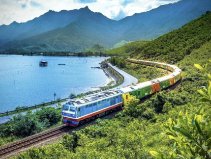  - “Chuyến tàu Hạnh phúc” kể chuyện Tết trên đường ray