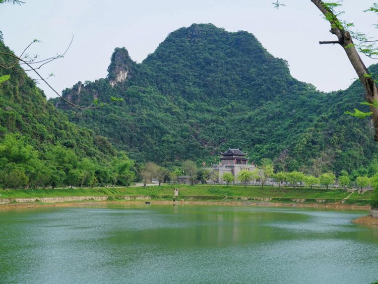 Bất ngờ điểm đến tuyệt đẹp ngay trong danh thắng Tràng An ít người biết