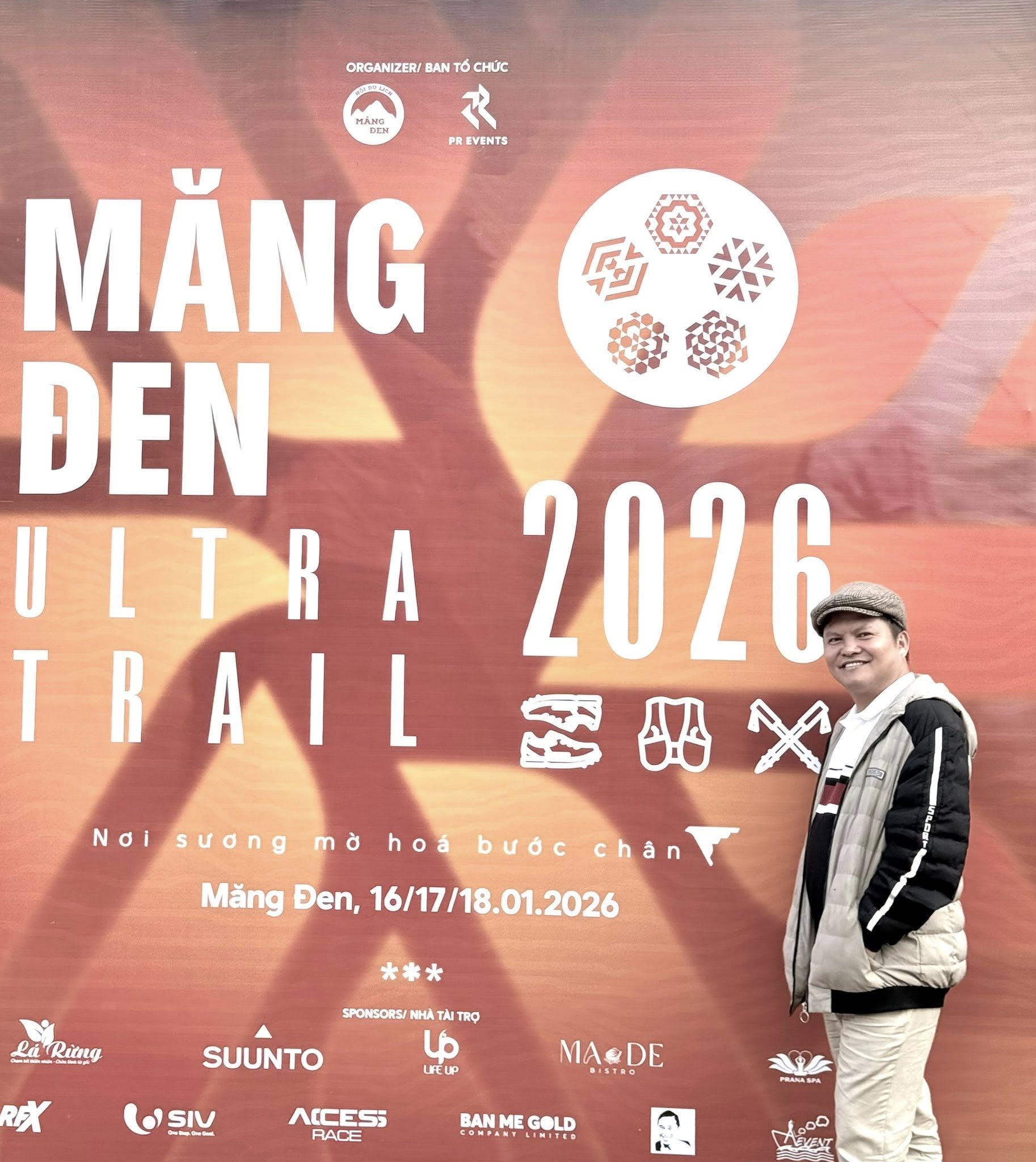 ubnd tinh quang ngai tang bang khen cho phong vien tap chi du lich tp.hcm - 9