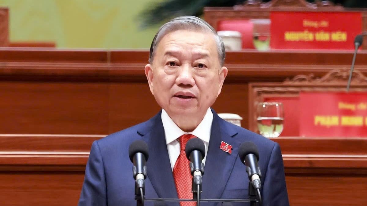 Vững bước dưới cờ Đảng - 1