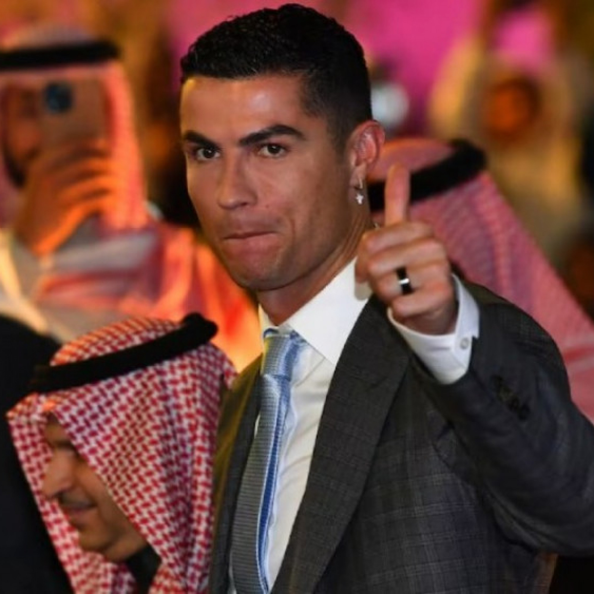  - Ronaldo bị chê "thiếu nhận thức", hành động dỗi hờn ở Al Nassr là khó chấp nhận