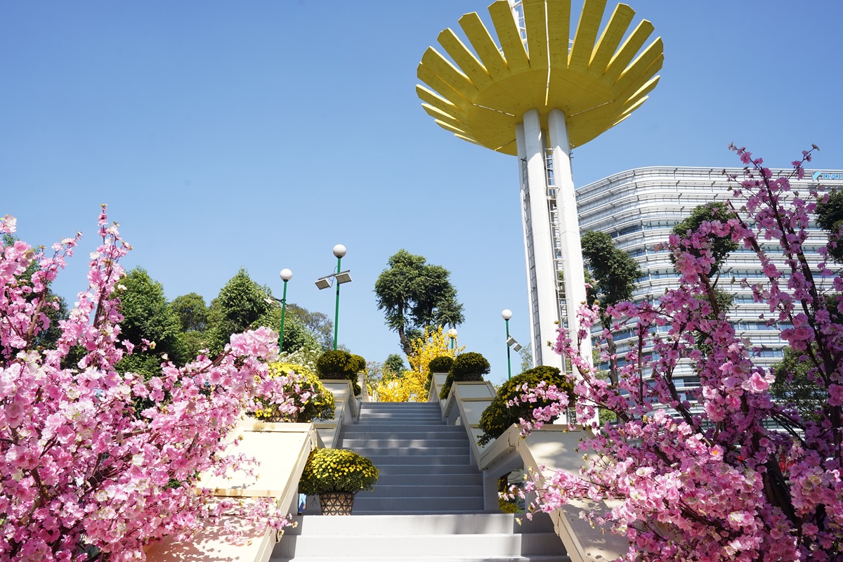 Rà soát thủ tục, phương án thiết kế các dự án chỉnh trang chợ Bến Thành, Hồ Con Rùa - 2