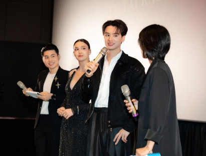 Nam thần Keng Harit bùng nổ visual khi sang Việt Nam