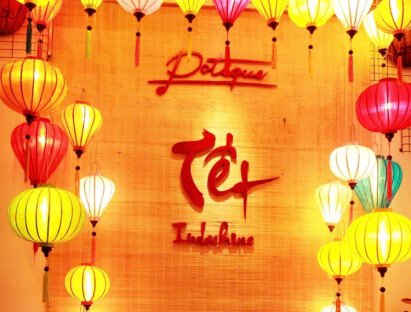  - Tìm về hơi ấm Tết xưa nơi chợ xuân giữa lòng phố biển