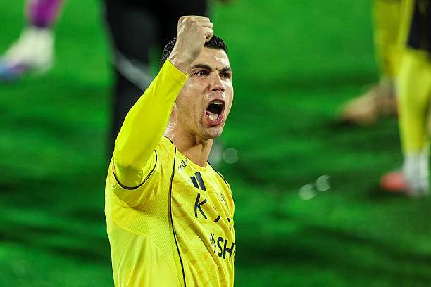 Ronaldo sinh nhật tuổi 41: Vẫn trẻ trung, hiếu thắng trên sân nhưng "trẻ con" ngoài đời - 1