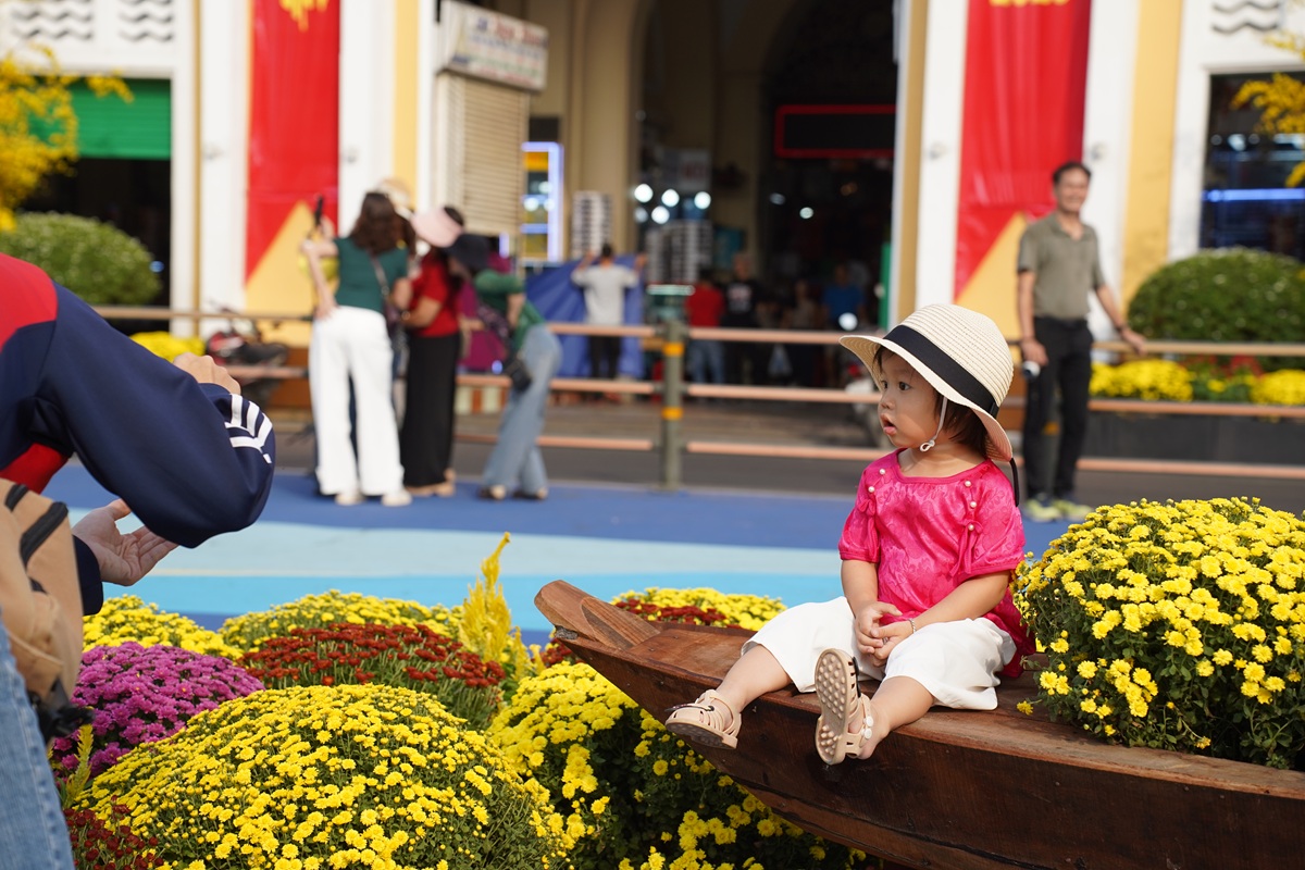 quang truong cho ben thanh 'thay ao', tro thanh diem hen xuan giua long tp.hcm - 9