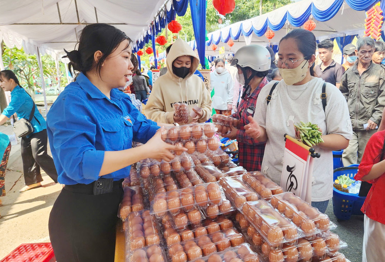 Vĩnh Tế phát triển thương mại – dịch vụ, du lịch gắn với khu du lịch quốc gia Núi Sam - 3