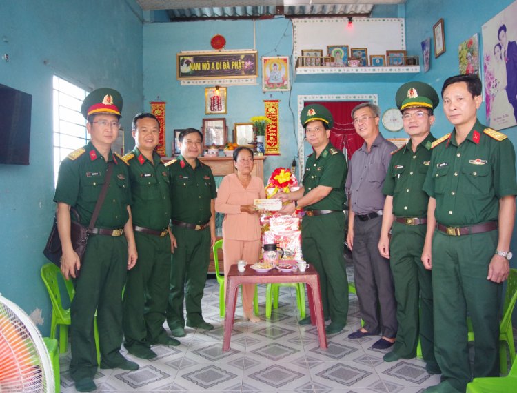 Thắm đượm nghĩa tình trong Chương trình ‘Tết Quân - Dân’ tại xã đảo Thạnh An