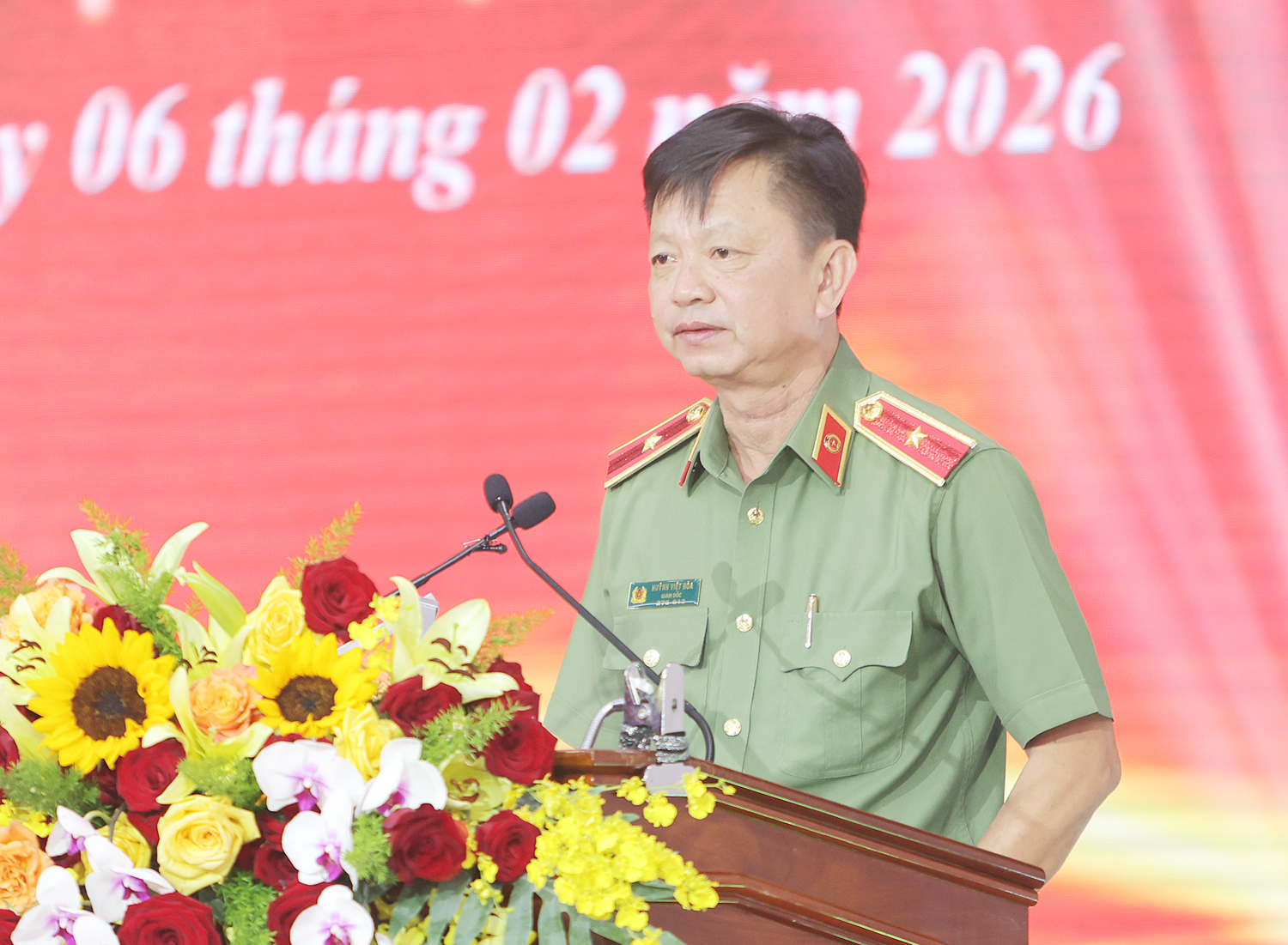 Công an Cần Thơ trao tặng 1.000 căn nhà cho gia đình hoàn cảnh khó khăn - 1