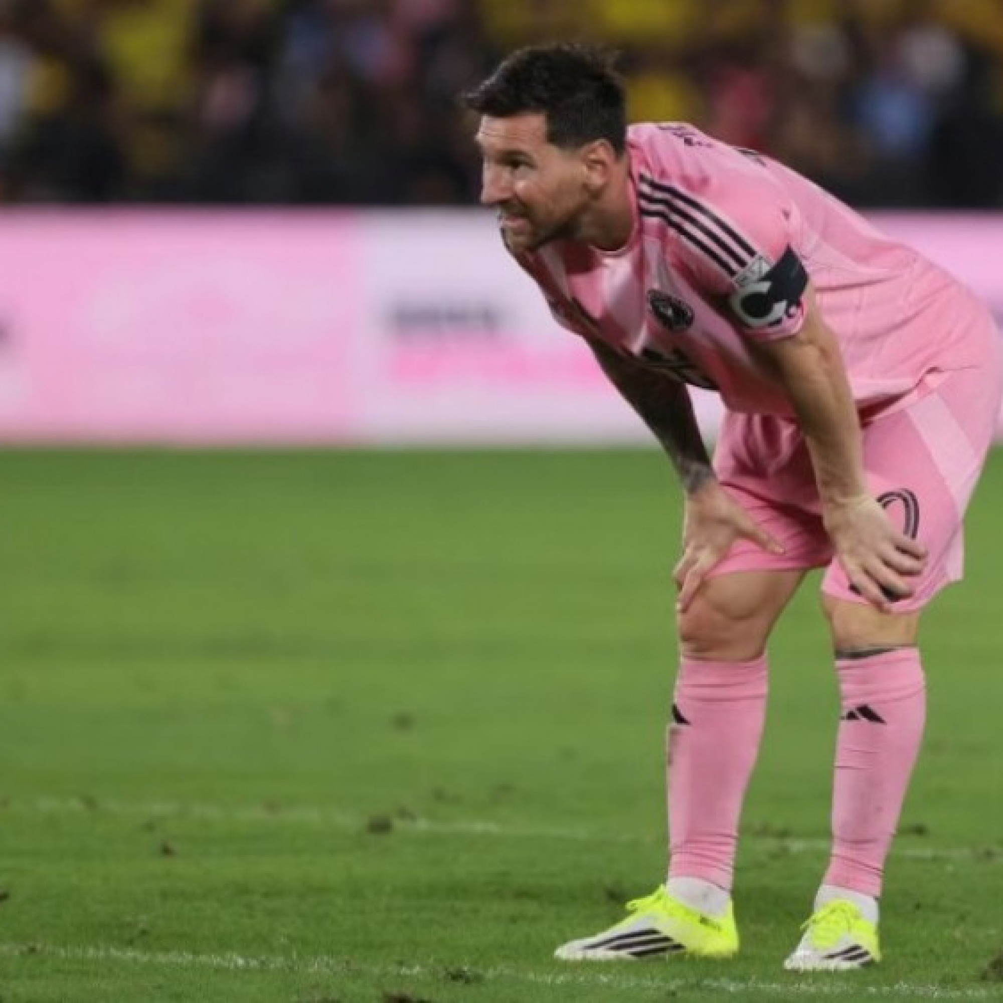  - Messi lập siêu phẩm ngày trở lại cùng Inter Miami, lại khiến fan lo lắng