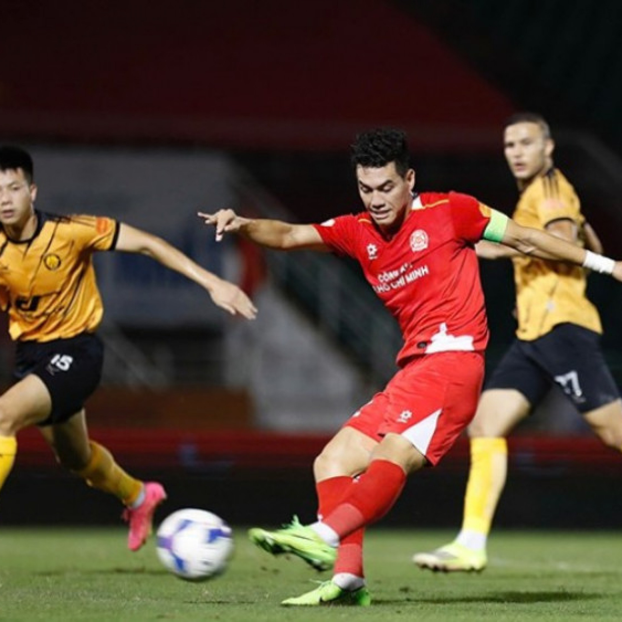  - Video bóng đá Công an TP.HCM - Thanh Hóa: Sao ĐT Lào lu mờ Tiến Linh, cú đúp siêu phẩm (V-League)