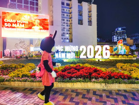  - Xuyên đêm trên những khu đất vàng để kịp mở cửa công viên, vườn hoa đón Tết