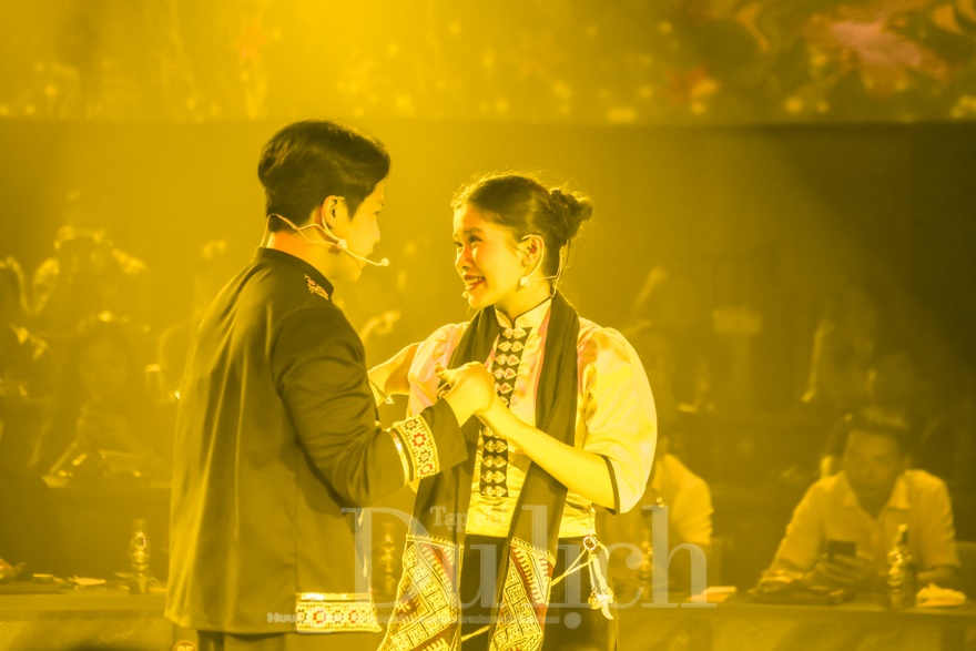 Khám phá bản sắc Việt qua ngôn ngữ nghệ thuật đương đại giữa lòng TP - 9