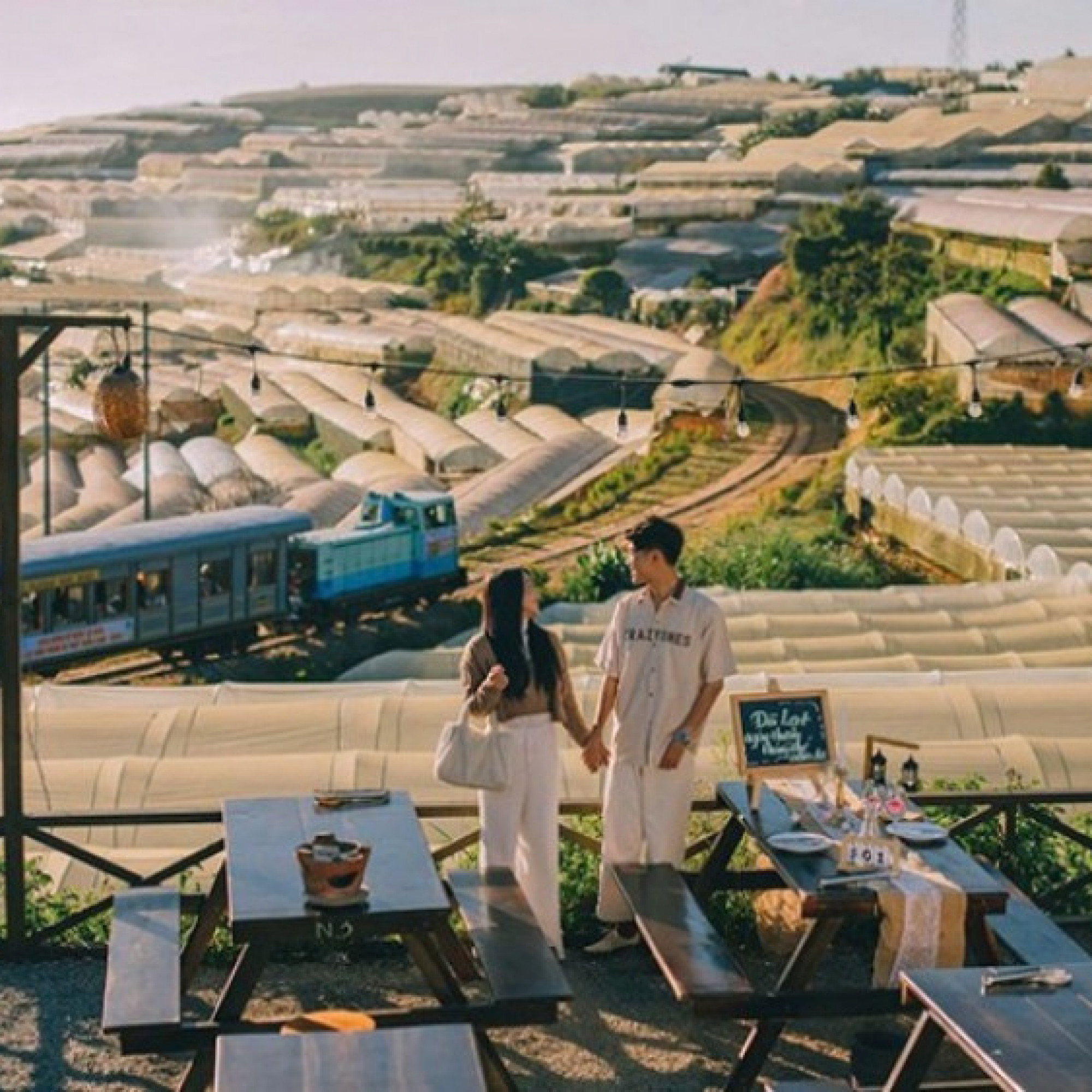 Tiệm Nướng & Chill Xóm Lèo: Điểm hẹn hoàng hôn và 