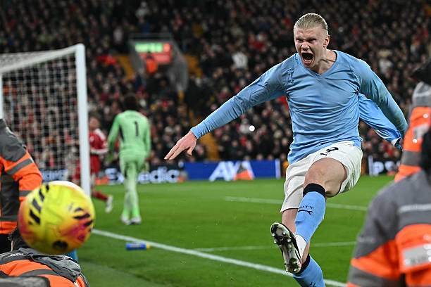 Nóng bảng xếp hạng Ngoại hạng Anh: Man City chưa để Arsenal bỏ xa, Liverpool thất thế đua top 5 - 1