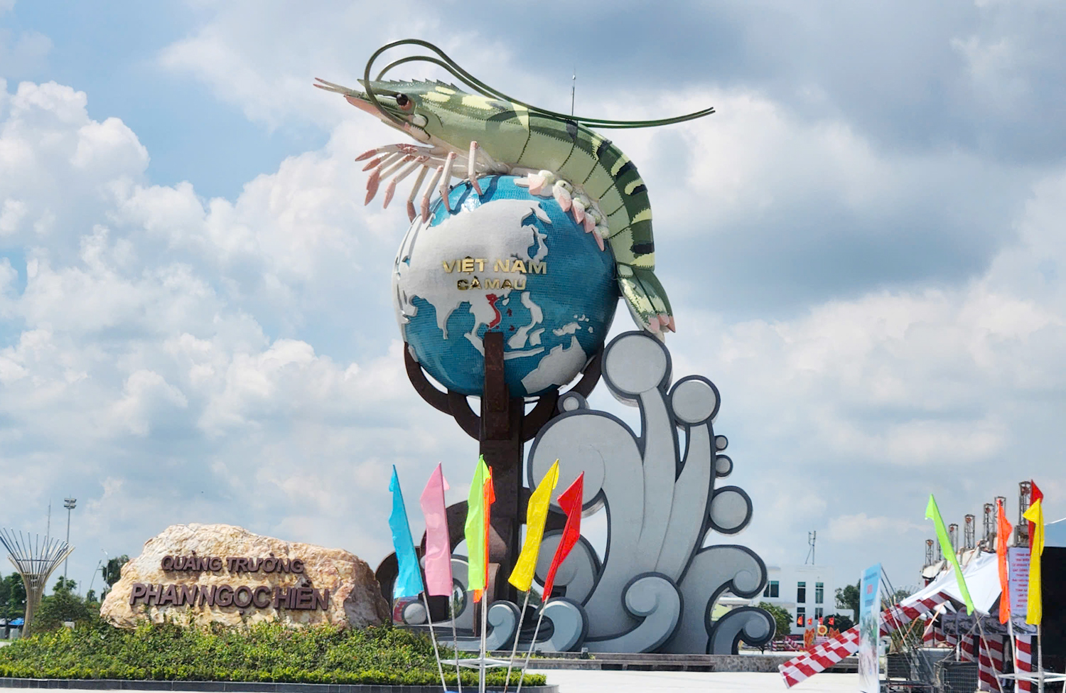 Cà Mau bắn pháo hoa tại 5 xã, phường trong đêm giao thừa - 1