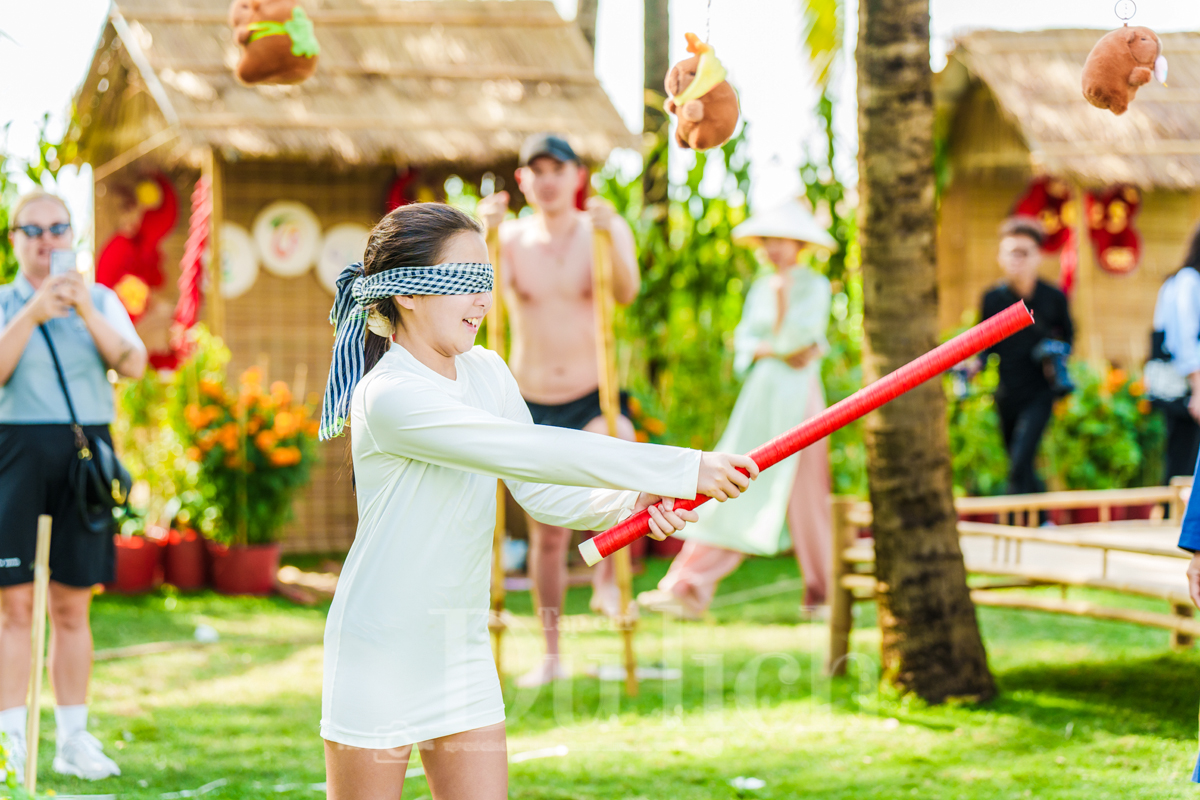 Cùng nhau phá đảo không gian Tết xum vầy bên bờ biển Đảo Ngọc - 2