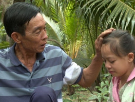  - Chuyến xe nhân ái: Ông ngoại 60 tuổi ngày đêm lao lực mong có tiền cứu cháu bị bệnh tim bẩm sinh