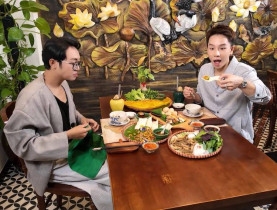  - Quán ăn hạnh phúc tập 42: Năm Chà cùng Kan Hy thưởng thức hương vị Tết miền Tây giữa Sài Gòn