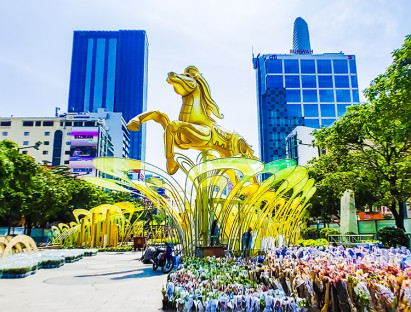  - Voi 9 ngà – Gà 9 cựa – Ngựa 9 hồng mao đã lộ diện tại Đường hoa Bính Ngọ