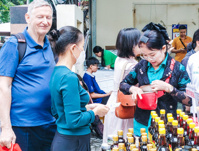 Mua sắm - Giữa phố đông, tìm một phiên chợ Tết hướng đến giá trị bền vững