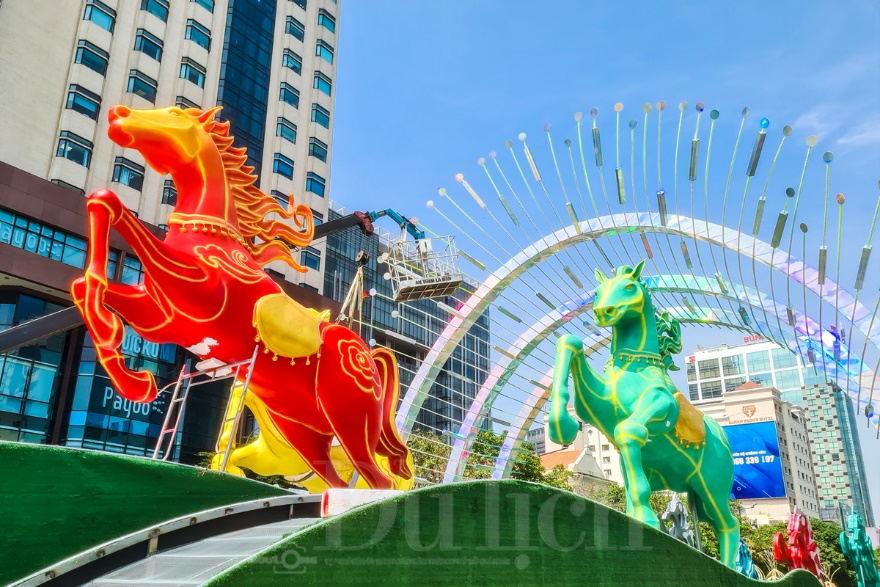 Voi 9 ngà – Gà 9 cựa – Ngựa 9 hồng mao đã lộ diện tại Đường hoa Bính Ngọ - 12