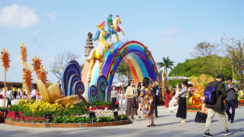 Tràn ngập không khí Tết bên dòng Hương Giang - 3