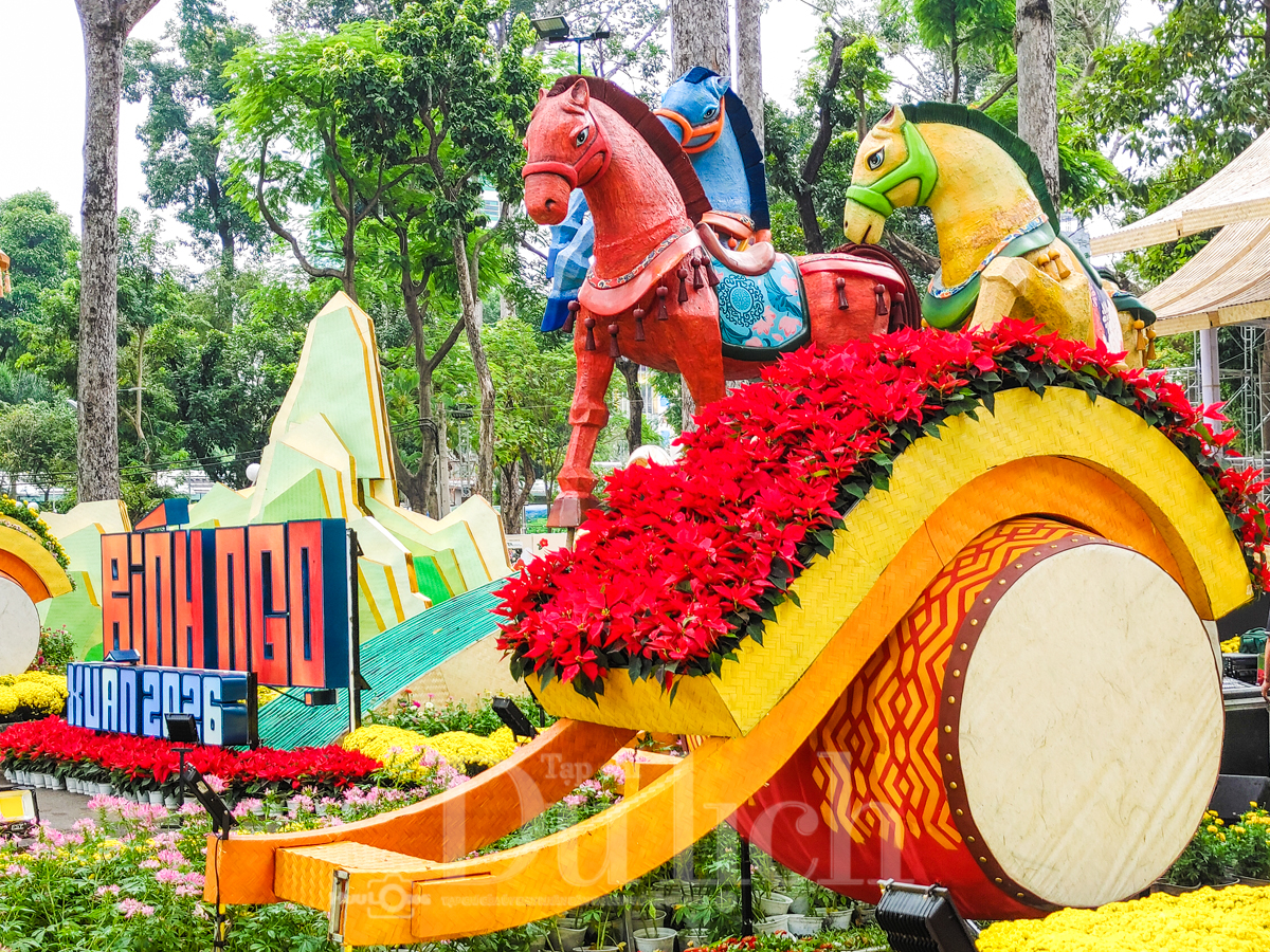 Ngắm Tam mã tung vó câu trước giờ khai mạc Hội hoa xuân Tao Đàn 2026 - 1