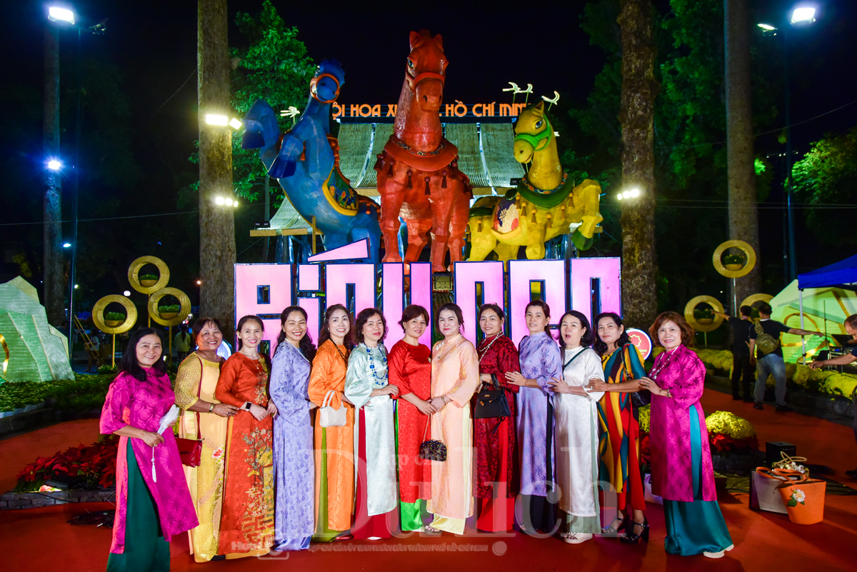 Chính thức khai mạc Hội Hoa Xuân TP.HCM năm Bính Ngọ - 10